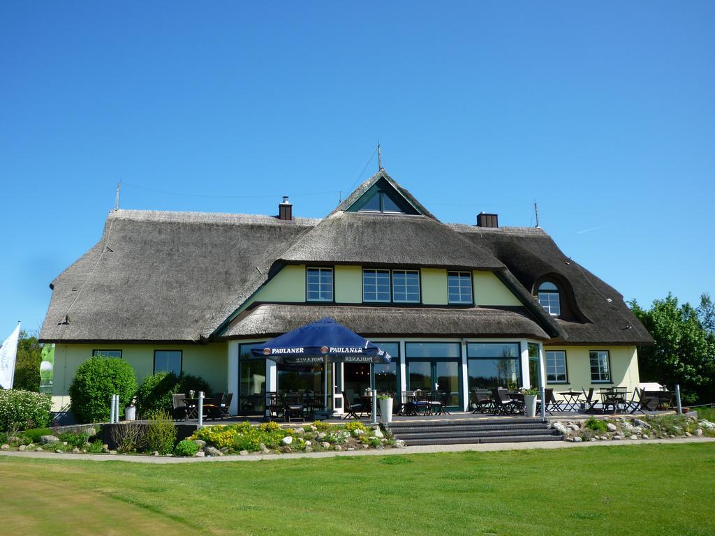 Golfcentrum Schloss Karnitz Rügen Garz  Exterior foto